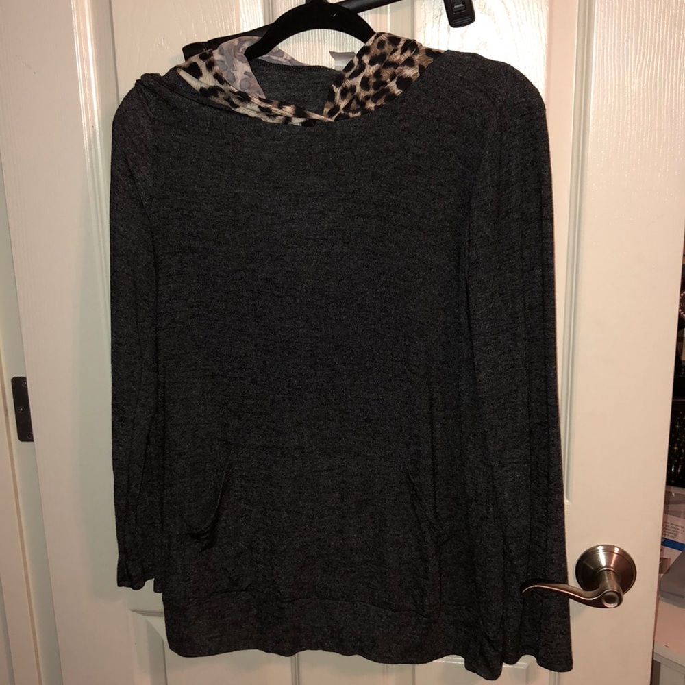 leightweight hoodie with leopard hood size M